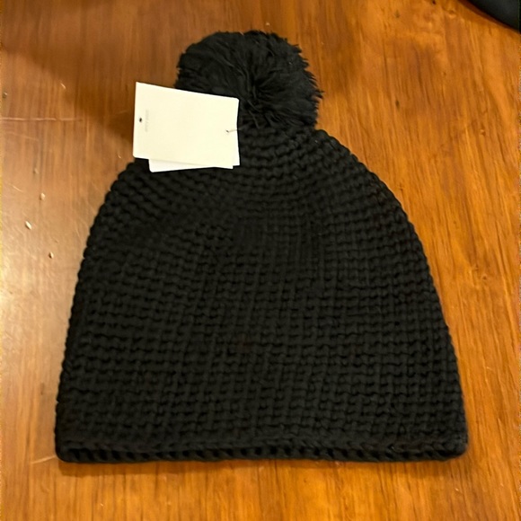 Ugg Australia Pom Winter Hat waffle new black one size acrylic Women’s Sized